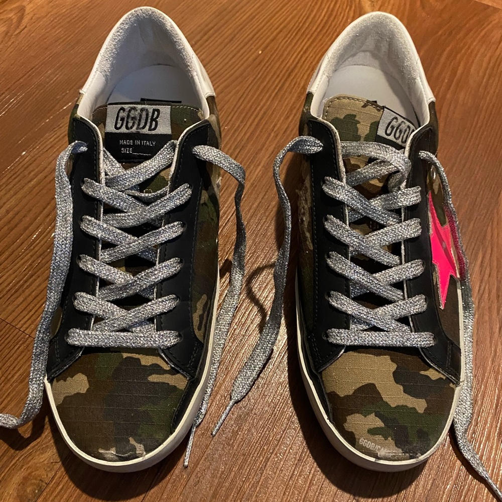 NEW AUTH Golden Goose Superstar *Size 37*